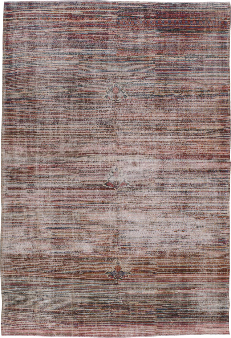 Vintage Anatolian Distressed Carpet, No.22371 - Galerie Shabab