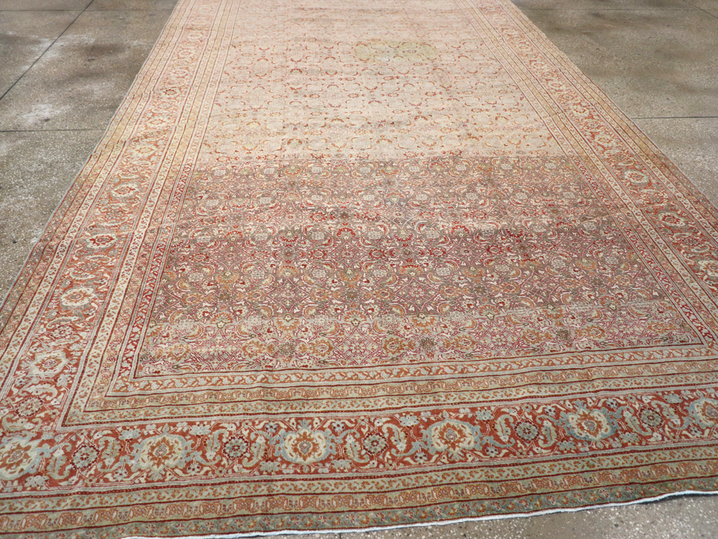 Antique Persian Tabriz Carpet, No.22377 - Galerie Shabab
