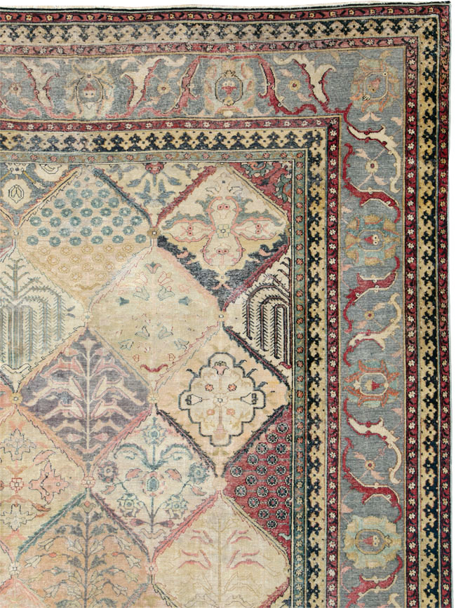 Antique Persian Northwest Carpet, No.22380 - Galerie Shabab
