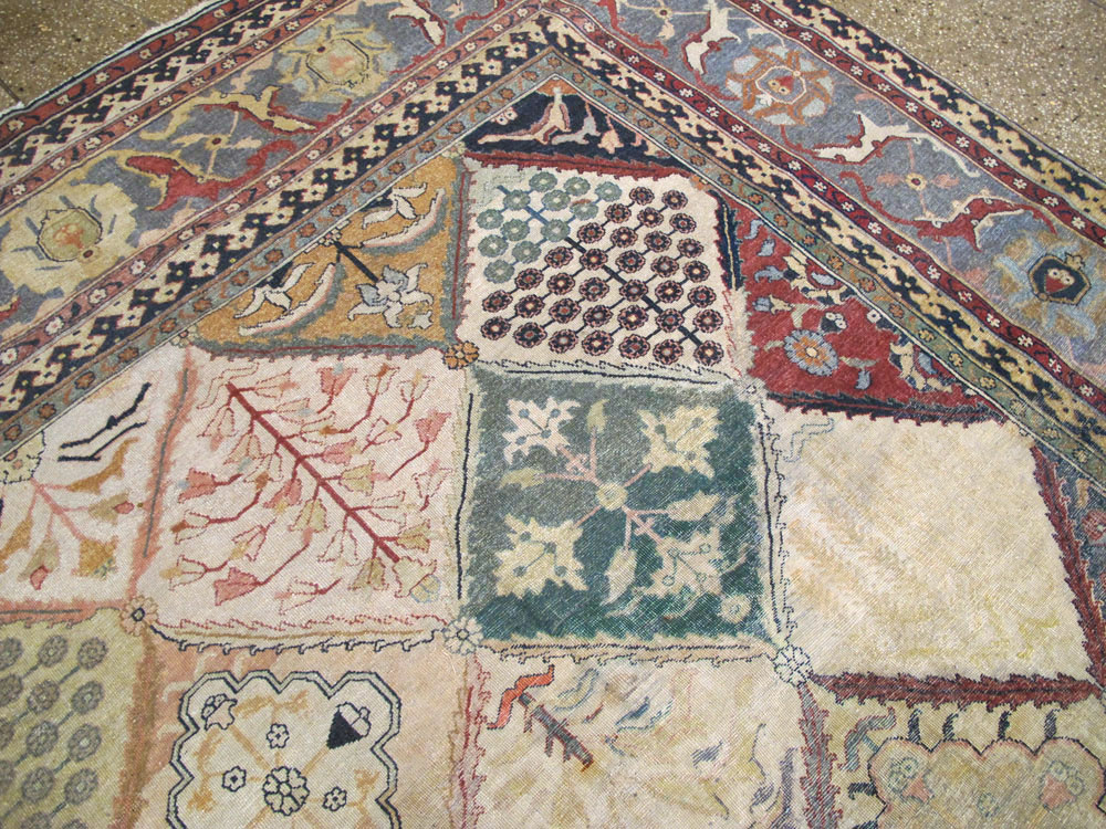 Antique Persian Northwest Carpet, No.22380 - Galerie Shabab