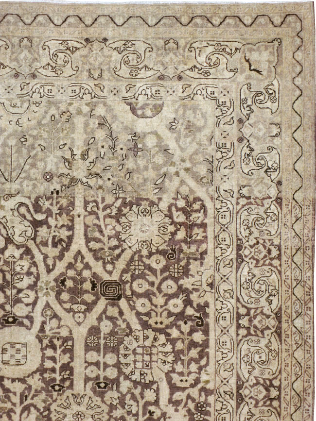 Antique Persian Tabriz  Rug, No.22383 - Galerie Shabab