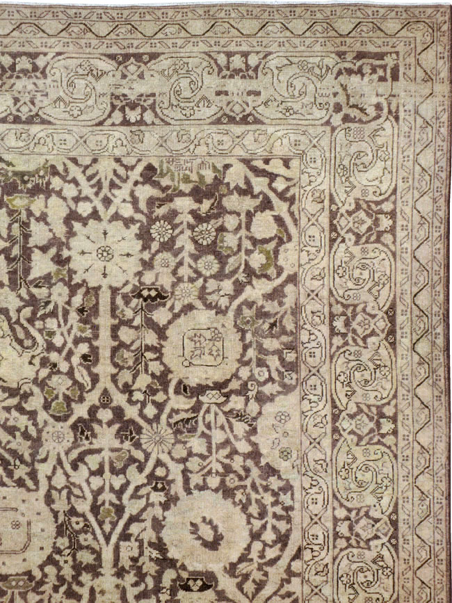 Antique Persian Tabriz  Rug, No.22383 - Galerie Shabab