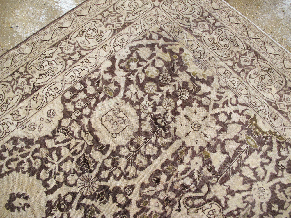 Antique Persian Tabriz  Rug, No.22383 - Galerie Shabab
