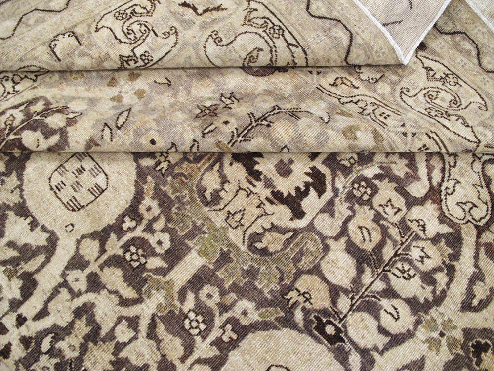 Antique Persian Tabriz  Rug, No.22383 - Galerie Shabab