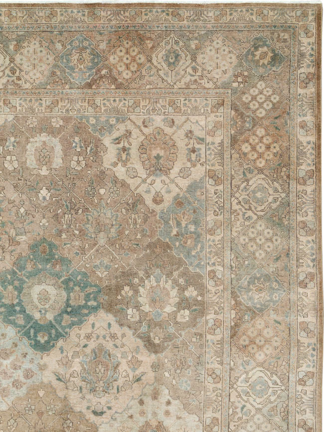 Antique Persian Tabriz Carpet, No.22396 - Galerie Shabab