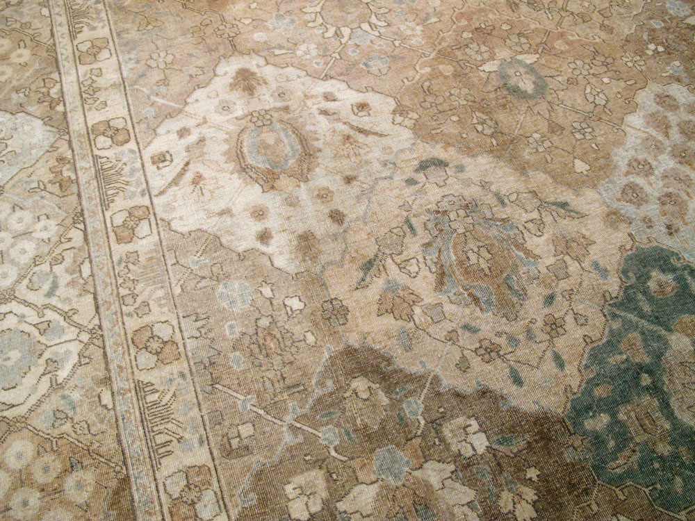 Antique Persian Tabriz Carpet, No.22396 - Galerie Shabab