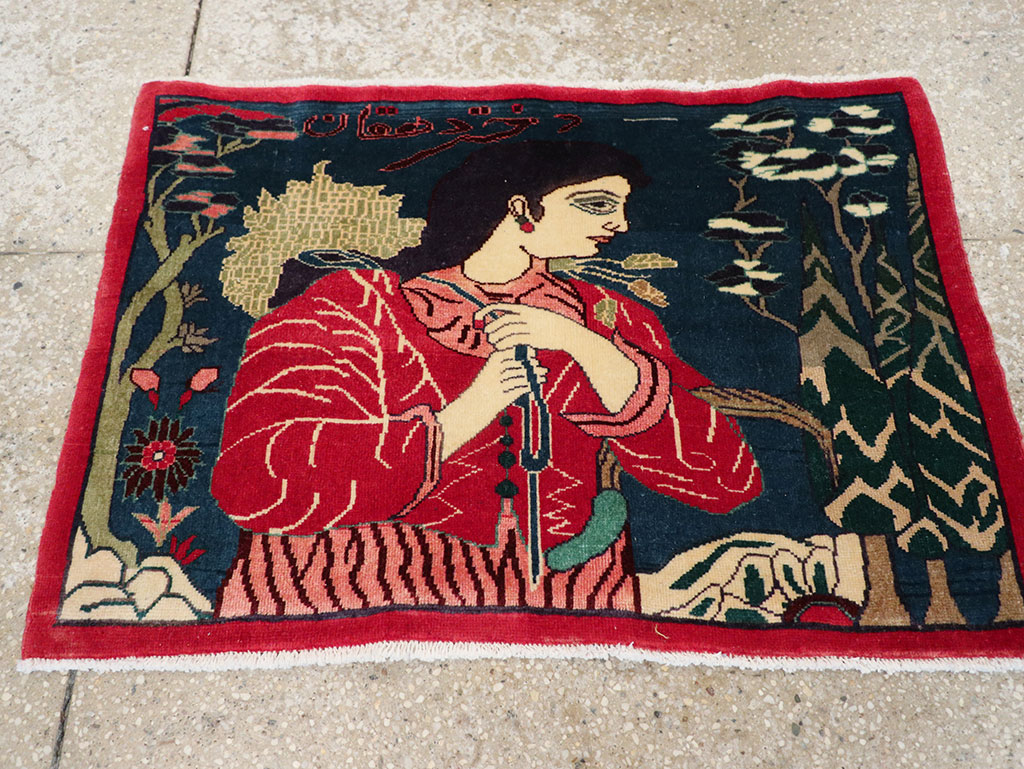 Vintage Persian Mahal Pictorial Rug, No.22402 - Galerie Shabab