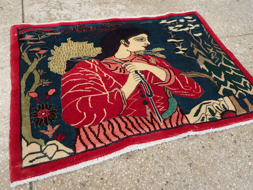 Vintage Persian Mahal Pictorial Rug, No.22402 - Galerie Shabab