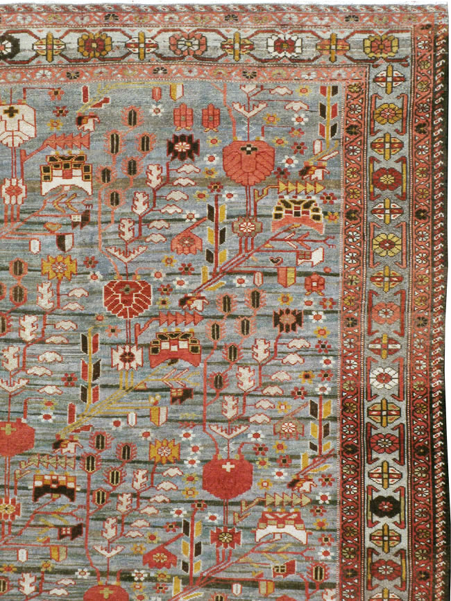 Antique Persian Bakhtiari Carpet, No.22425 - Galerie Shabab