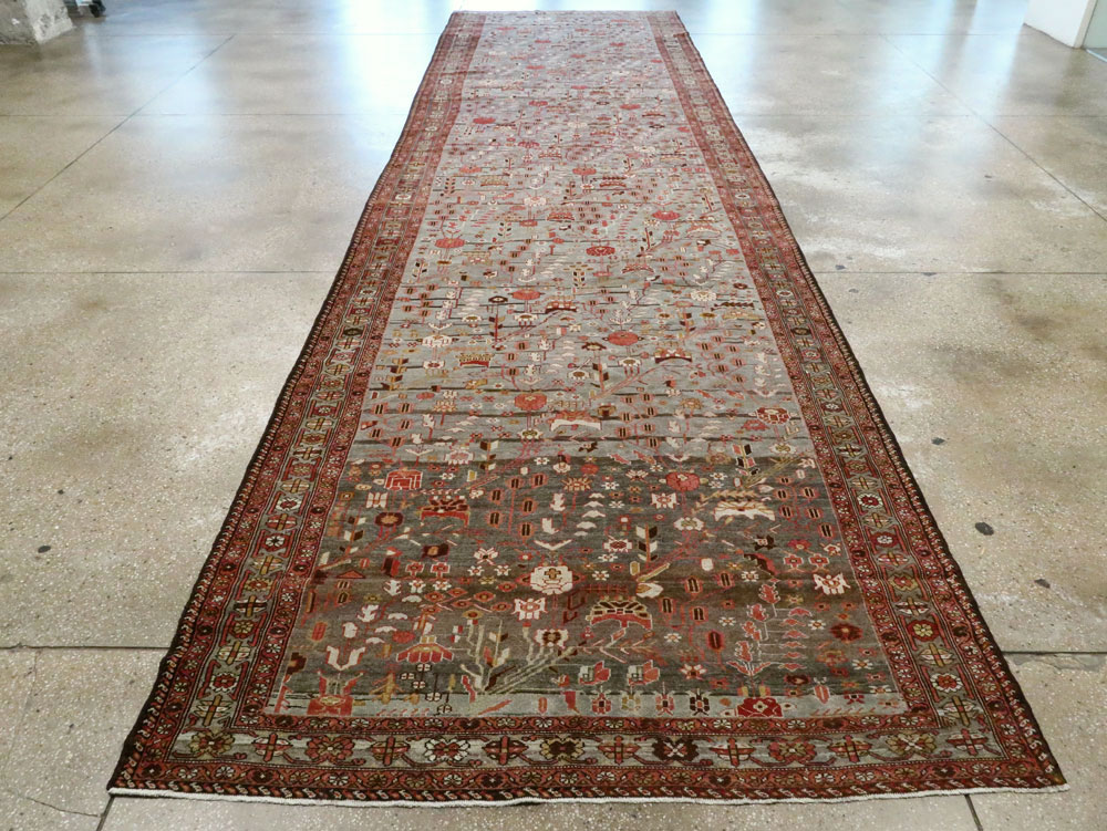 Antique Persian Bakhtiari Carpet, No.22425 - Galerie Shabab