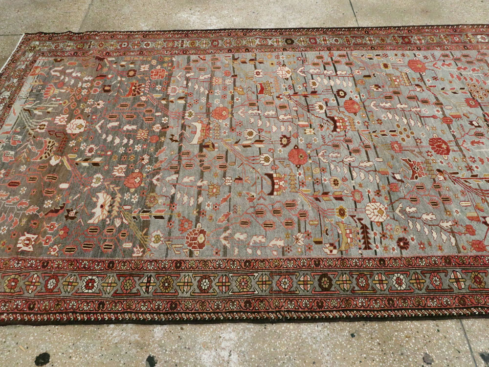 Antique Persian Bakhtiari Carpet, No.22425 - Galerie Shabab