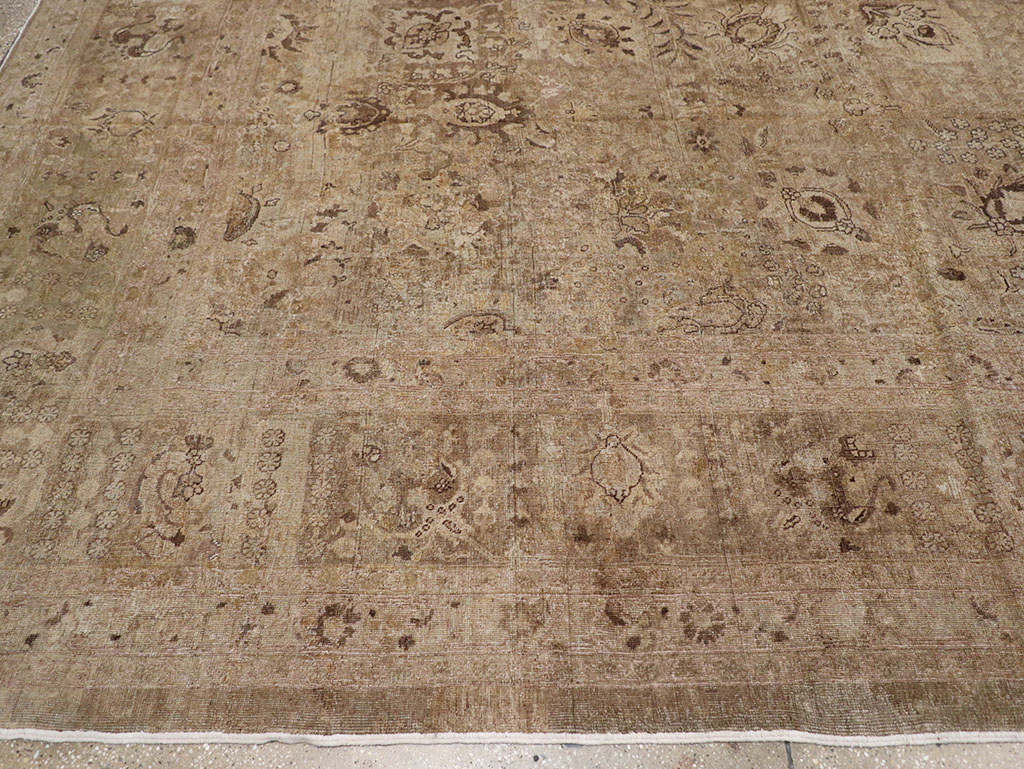 Antique Persian Tabriz Carpet, No.22431 - Galerie Shabab