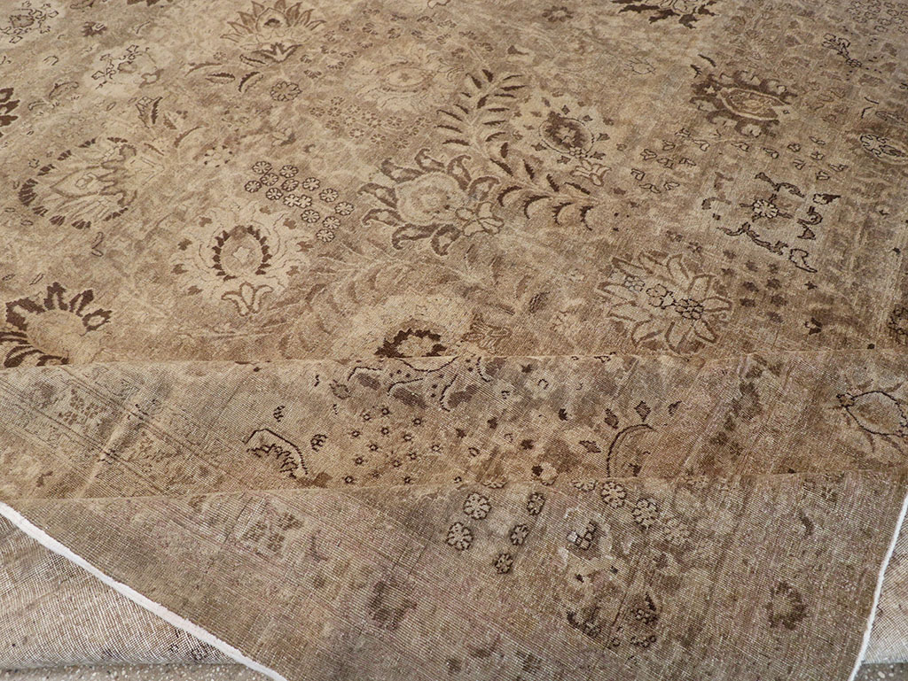 Antique Persian Tabriz Carpet, No.22431 - Galerie Shabab