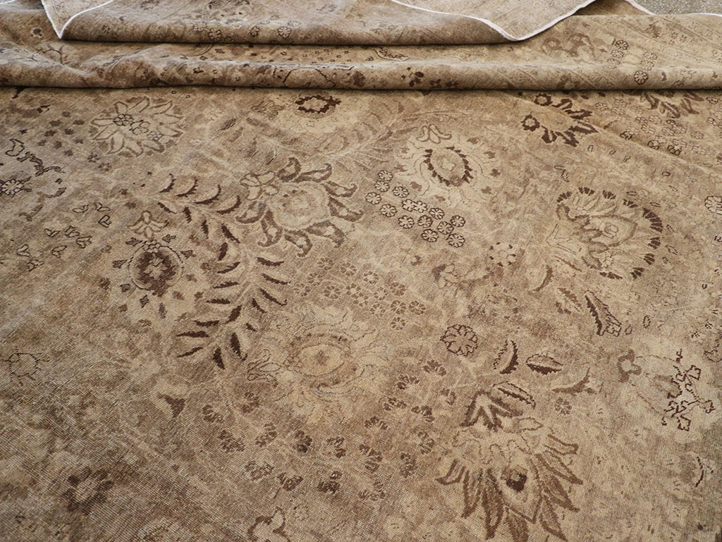 Antique Persian Tabriz Carpet, No.22431 - Galerie Shabab