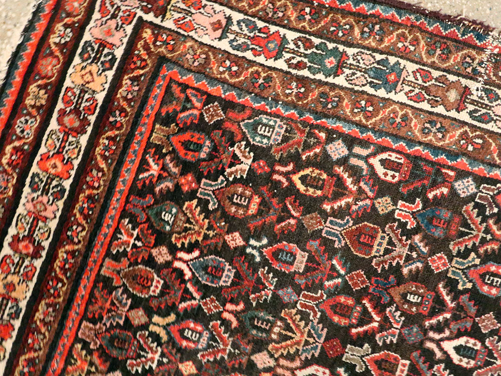 Antique Persian Kurdish Rug, No.22445 - Galerie Shabab