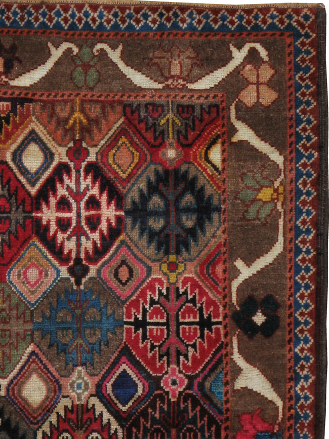 Vintage Persian Kurdish Rug, No.22453 - Galerie Shabab