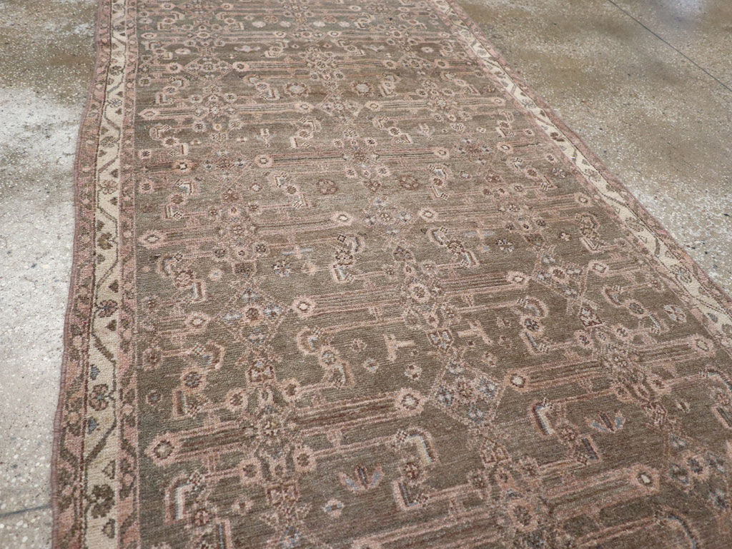 Vintage Persian Malayer Long Runner, No.22459 - Galerie Shabab