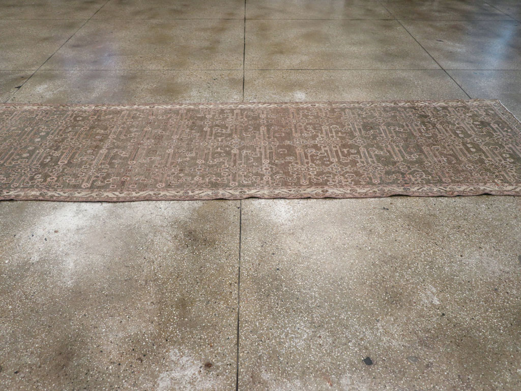 Vintage Persian Malayer Long Runner, No.22459 - Galerie Shabab
