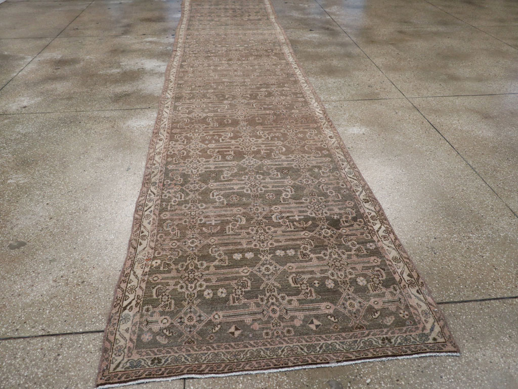 Vintage Persian Malayer Long Runner, No.22459 - Galerie Shabab