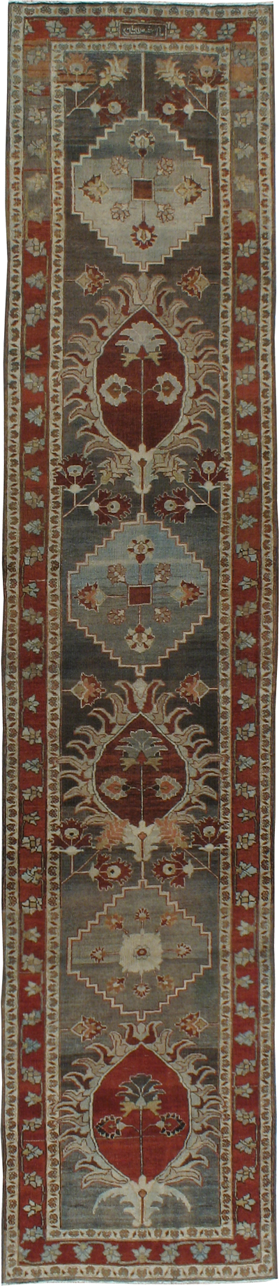 Antique Heriz Runner, No.22469 - Galerie Shabab