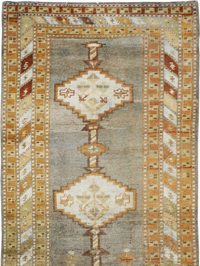Antique Persian Kurdish Rug, No.22470 - Galerie Shabab