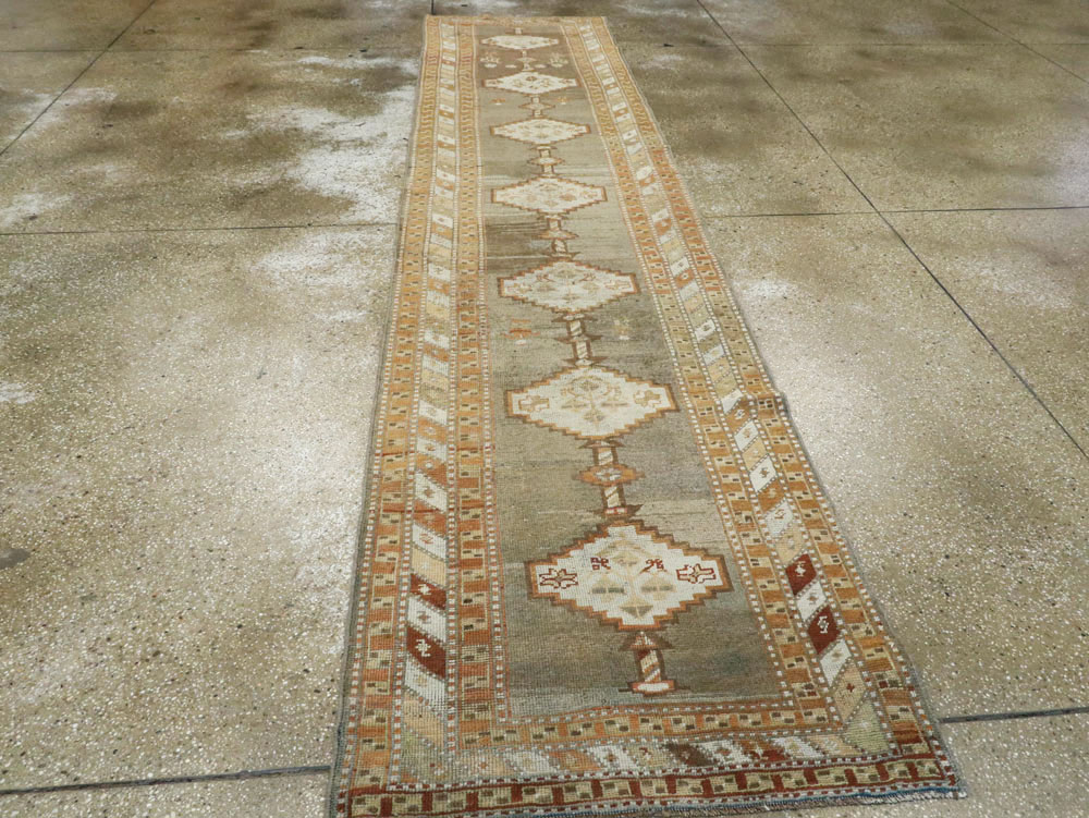 Antique Persian Kurdish Rug, No.22470 - Galerie Shabab