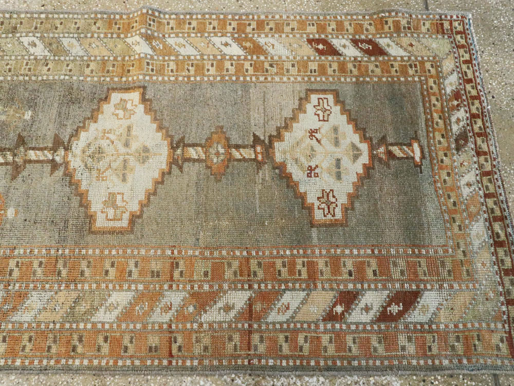Antique Persian Kurdish Rug, No.22470 - Galerie Shabab