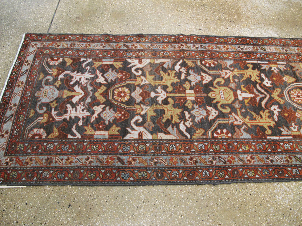 Vintage Persian Malayer Runner, No.22471 - Galerie Shabab