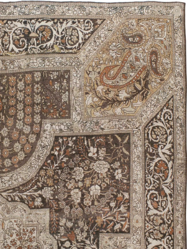 Antique Persian Yazd Carpet, No.22473 - Galerie Shabab