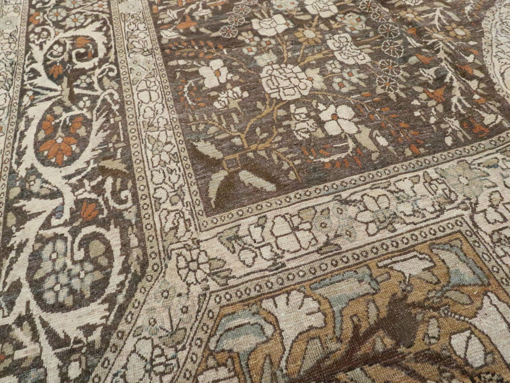 Antique Persian Yazd Carpet, No.22473 - Galerie Shabab