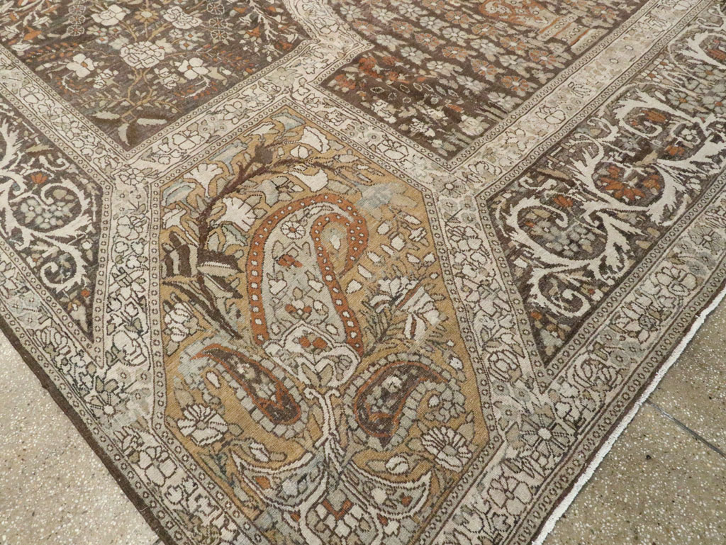 Antique Persian Yazd Carpet, No.22473 - Galerie Shabab