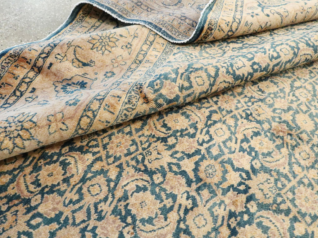 Antique Persian Mahal Carpet, No.22475 - Galerie Shabab