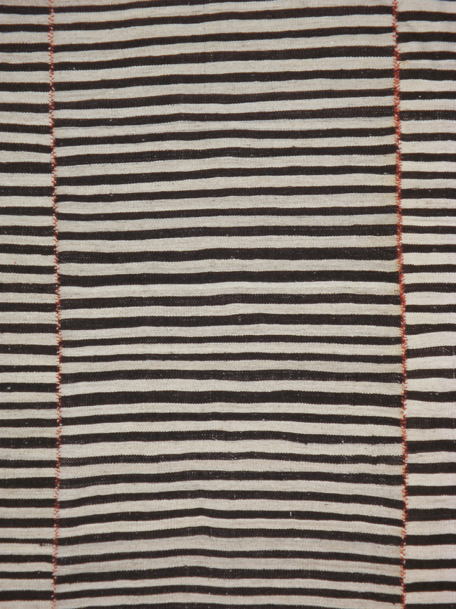 Vintage Persian Flatweave Kilim Gallery Rug, No.22485 - Galerie Shabab