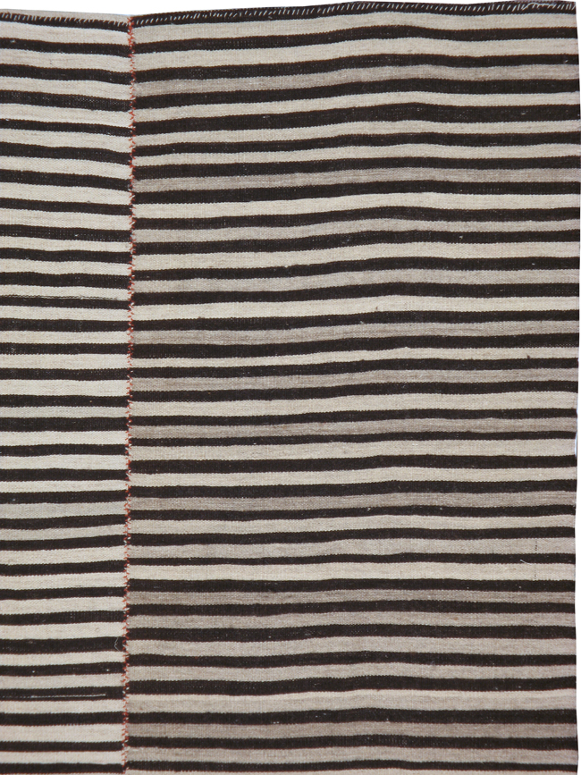 Vintage Persian Flatweave Kilim Gallery Rug, No.22485 - Galerie Shabab