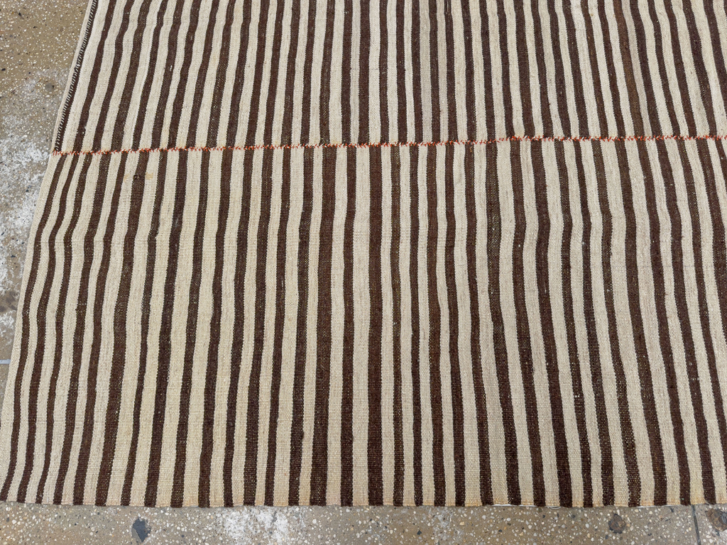Vintage Persian Flatweave Kilim Gallery Rug, No.22485 - Galerie Shabab