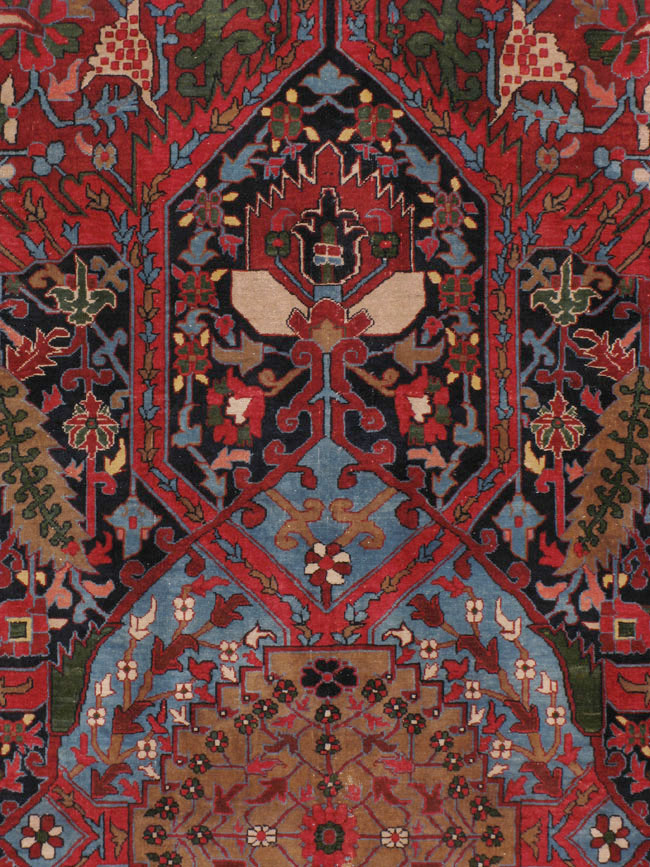 Antique Persian Heriz Carpet, No.22498 - Galerie Shabab