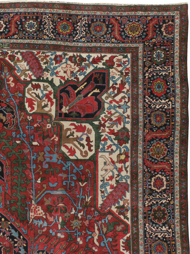 Antique Persian Heriz Carpet, No.22498 - Galerie Shabab