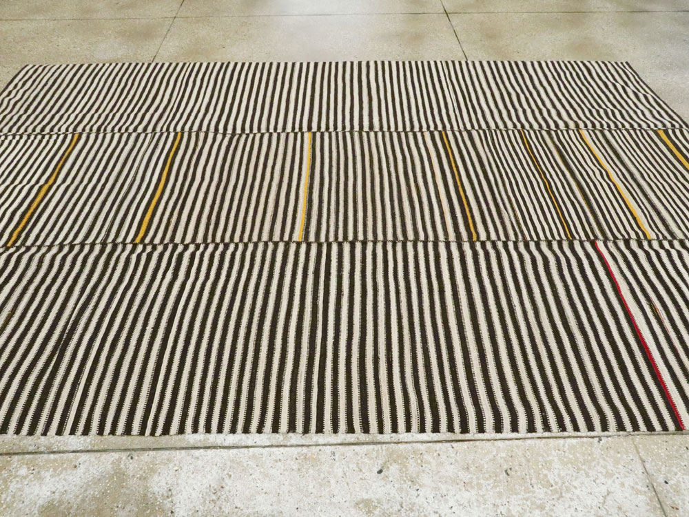 Vintage Persian Flatweave Kilim, No.22509 - Galerie Shabab