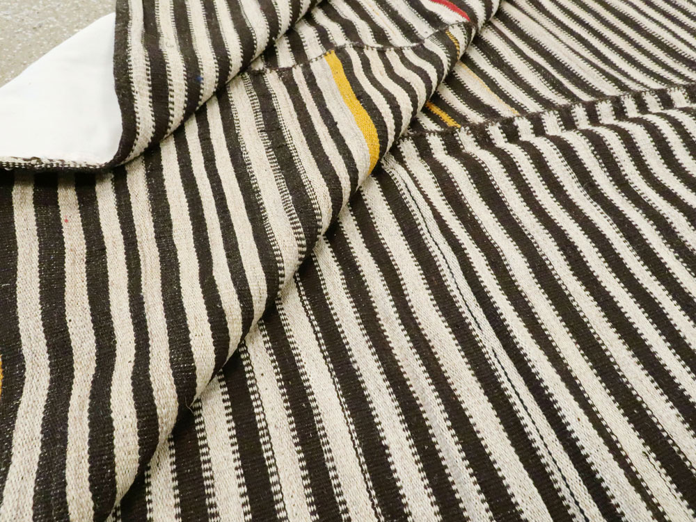 Vintage Persian Flatweave Kilim, No.22509 - Galerie Shabab