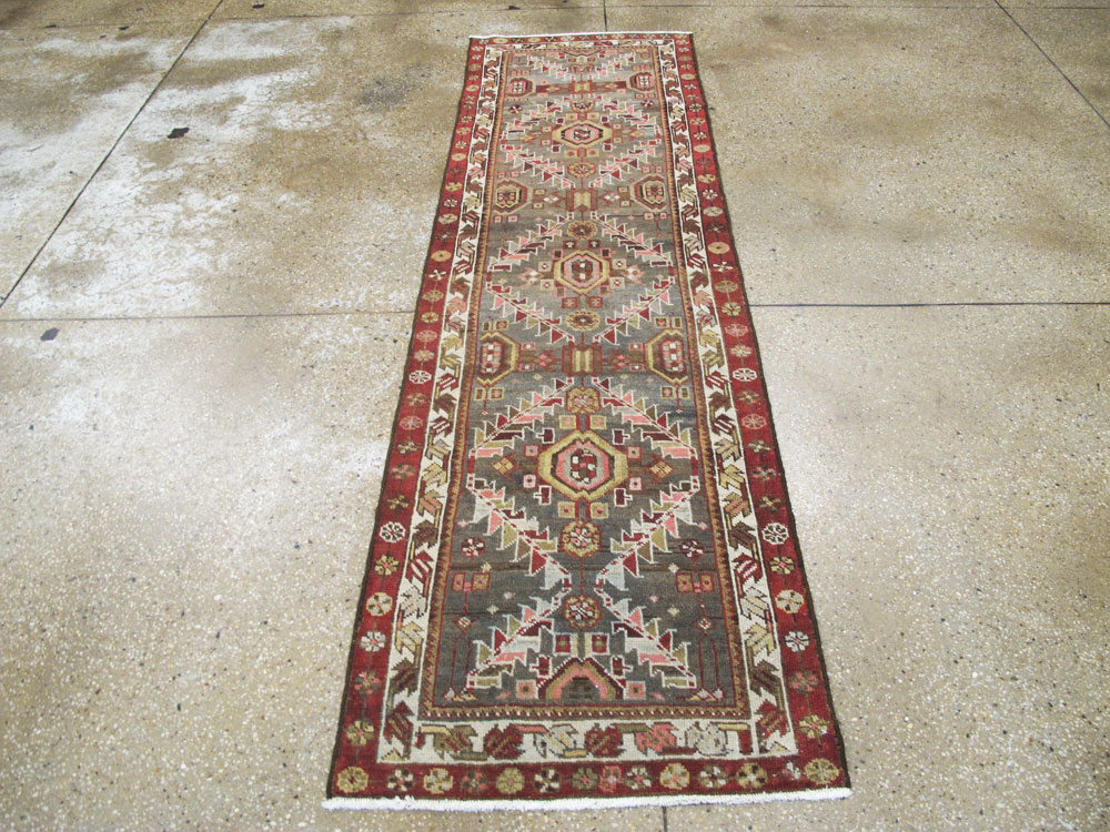 Vintage Persian Heriz Runner, No.22522 - Galerie Shabab