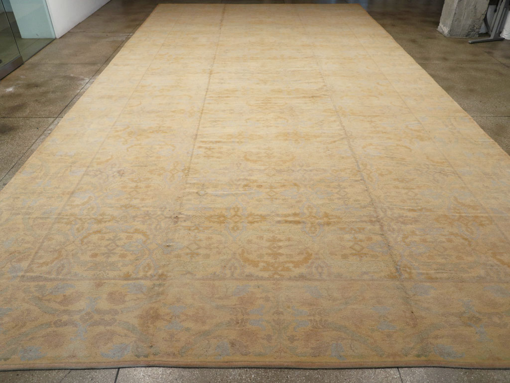 Vintage Spanish Cuenca Oversize Carpet, No.22524 - Galerie Shabab