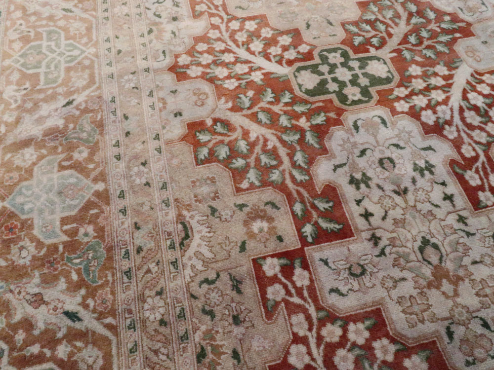 Vintage Persian Tabriz Carpet, No.22528 - Galerie Shabab