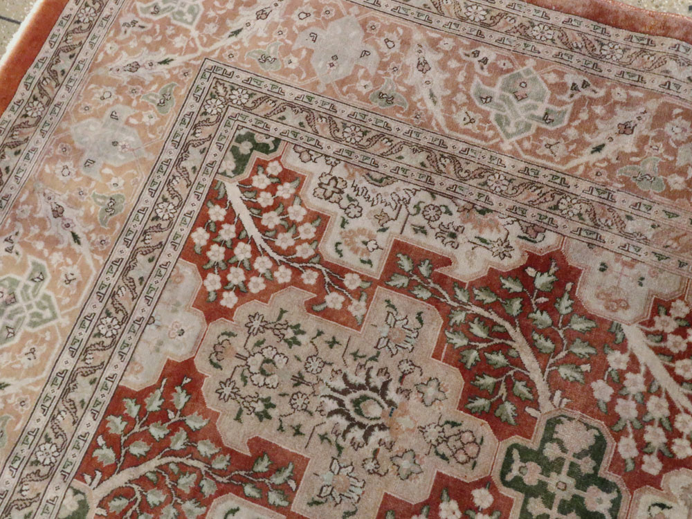 Vintage Persian Tabriz Carpet, No.22528 - Galerie Shabab