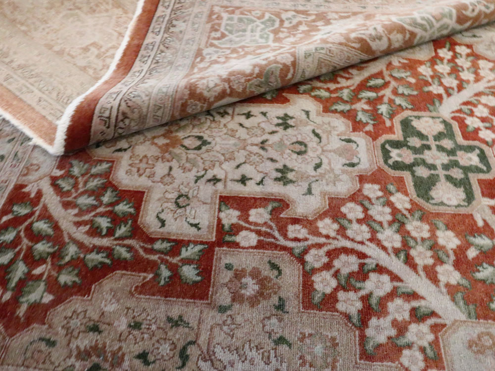Vintage Persian Tabriz Carpet, No.22528 - Galerie Shabab