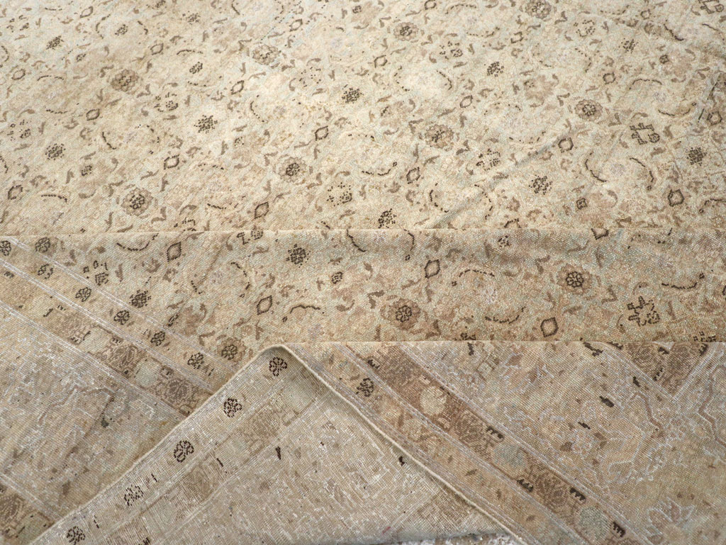 Antique Persian Senneh Tabriz Room Size Carpet, No.22533 - Galerie Shabab