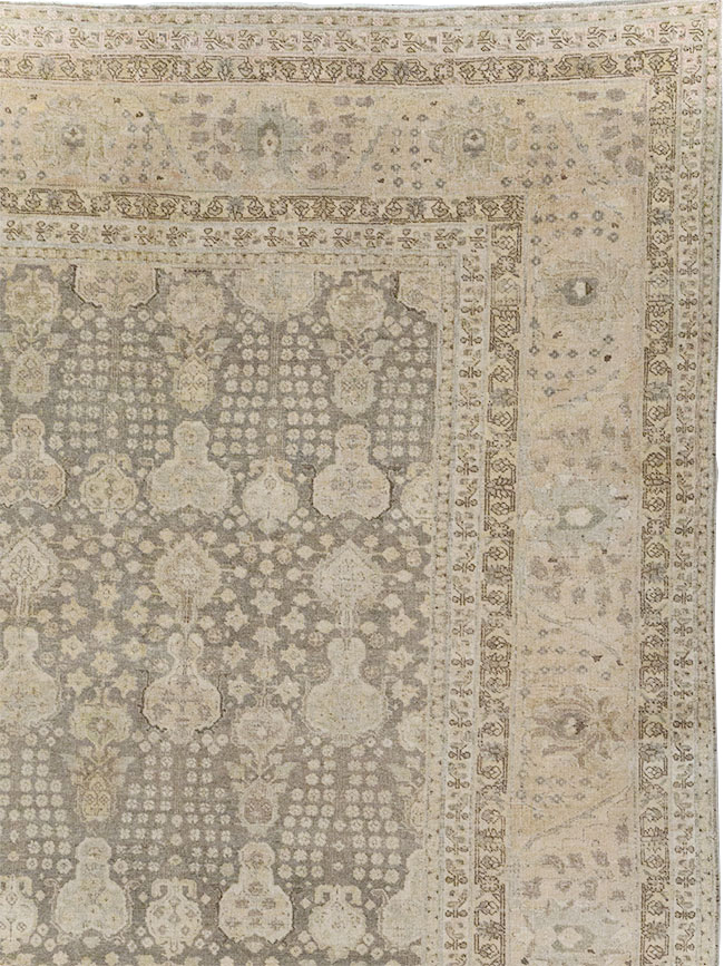 Antique Persian Tabriz Large Carpet, No.22547 - Galerie Shabab