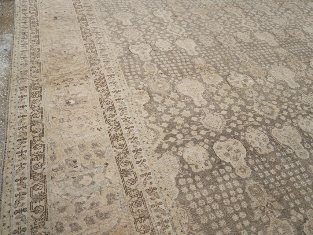 Antique Persian Tabriz Large Carpet, No.22547 - Galerie Shabab