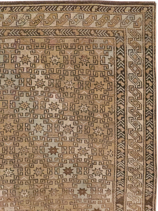 Antique Caucasian Shirvan Accent Rug, No.22558 - Galerie Shabab