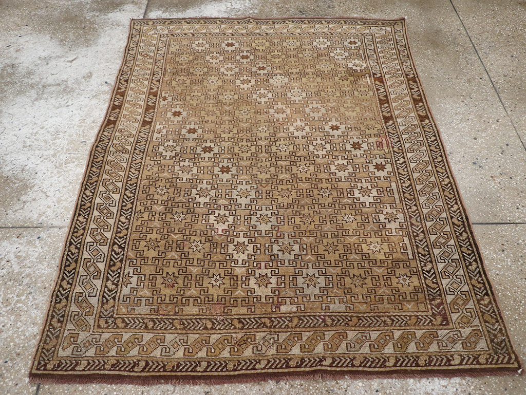 Antique Caucasian Shirvan Accent Rug, No.22558 - Galerie Shabab