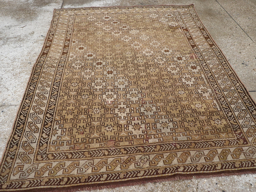 Antique Caucasian Shirvan Accent Rug, No.22558 - Galerie Shabab